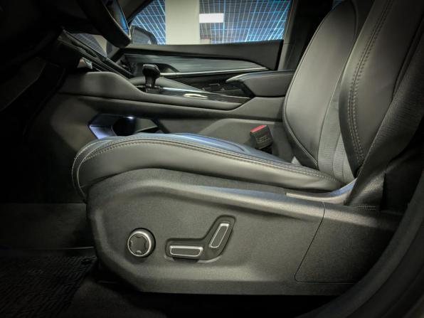 Geely Monjaro I Рестайлинг с пробегом 2024 года, цена 3 349 500 рублей, 57000 км, внедорожник, Автокод Объявления