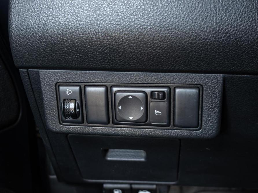 Nissan Tiida I Рестайлинг Краснодар  - изображение 16