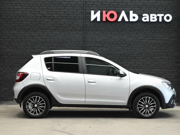 Renault Sandero II Рестайлинг с пробегом 2019 года, цена 1 100 000 рублей, 120813 км, хэтчбек, Автокод Объявления