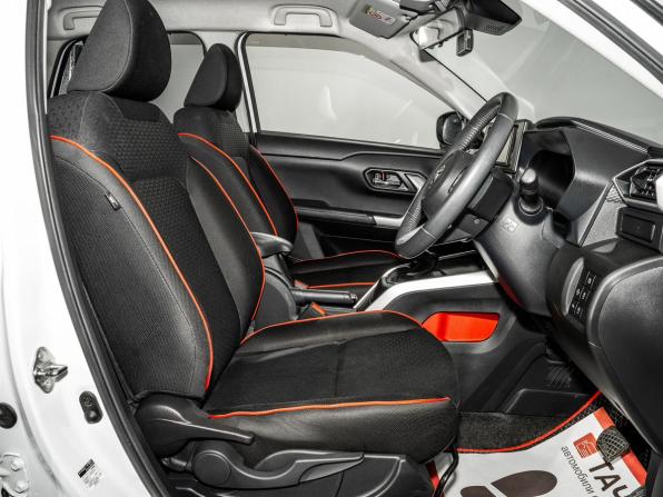 Toyota Raize I с пробегом 2020 года, цена 1 650 000 рублей, 68553 км, внедорожник, Автокод Объявления