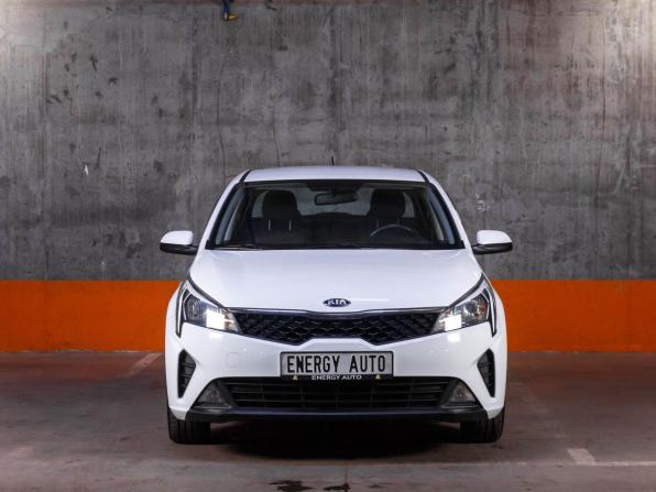 Kia Rio IV Рестайлинг с пробегом 2020 года, цена 1 499 000 рублей, 67461 км, седан, Автокод Объявления
