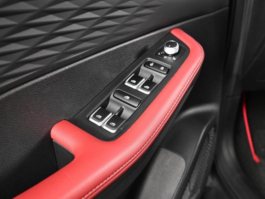 Geely Coolray I Рестайлинг Ростов-на-Дону  - изображение 18