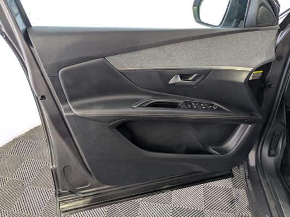 Peugeot 3008 II с пробегом 2019 года, цена 2 290 000 рублей, 76455 км, внедорожник, Автокод Объявления