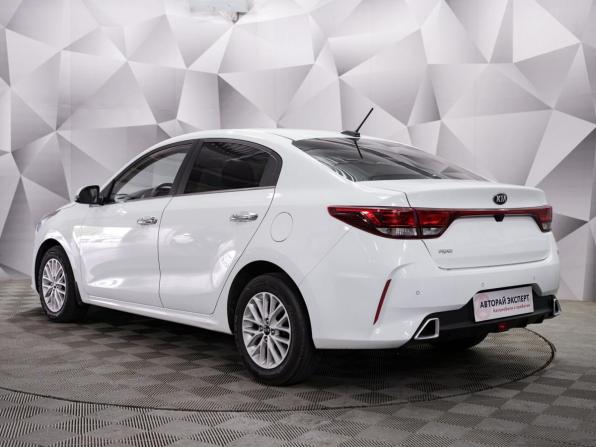 Kia Rio IV Рестайлинг с пробегом 2020 года, цена 1 790 000 рублей, 79892 км, седан, Автокод Объявления