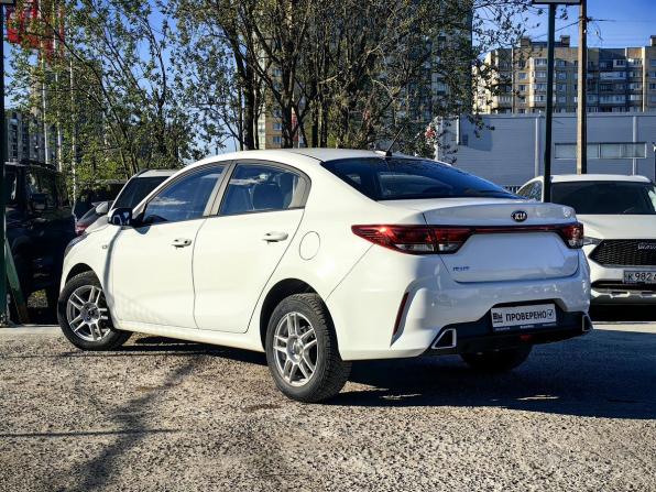 Kia Rio IV Рестайлинг с пробегом 2021 года, цена 1 179 000 рублей, 92686 км, седан, Автокод Объявления