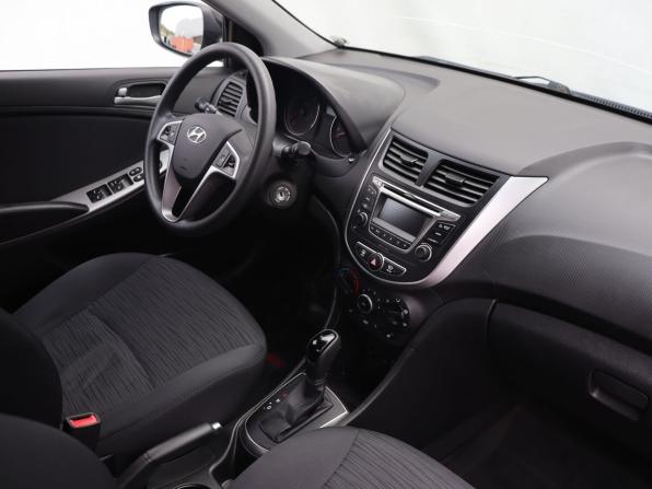 Hyundai Solaris I Рестайлинг с пробегом 2016 года, цена 1 240 000 рублей, 37655 км, седан, Автокод Объявления