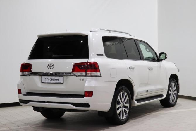 Toyota Land Cruiser 200 Series Рестайлинг 2 с пробегом 2017 года, цена 7 950 000 рублей, 101832 км, внедорожник, Автокод Объявления