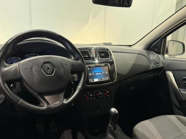 Renault Logan II с пробегом 2015 года, цена 500 000 рублей, 235500 км, седан, Автокод Объявления