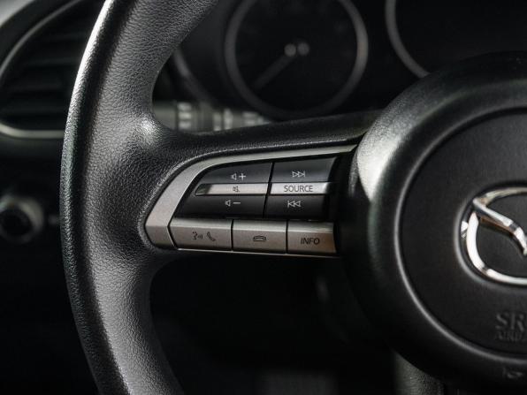 Mazda 3 IV (BP) с пробегом 2021 года, цена 1 630 000 рублей, 83126 км, хэтчбек, Автокод Объявления