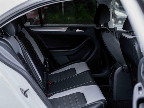 Volkswagen Jetta VI с пробегом 2014 года, цена 850 000 рублей, 215967 км, седан, Автокод Объявления