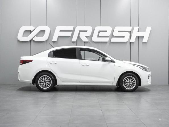 Kia Rio IV с пробегом 2018 года, цена 1 399 000 рублей, 92706 км, седан, Автокод Объявления