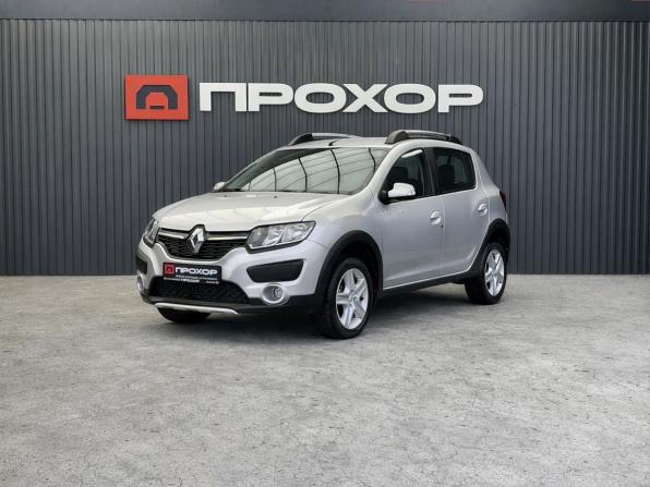 Renault Sandero II с пробегом 2015 года, цена 947 000 рублей, 46534 км, хэтчбек, Автокод Объявления