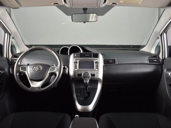 Toyota Verso I с пробегом 2012 года, цена 1 099 995 рублей, 262886 км, компактвэн, Автокод Объявления