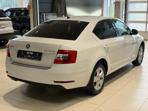 Skoda Octavia III (A7) Рестайлинг с пробегом 2018 года, цена 1 449 000 рублей, 152000 км, лифтбек, Автокод Объявления