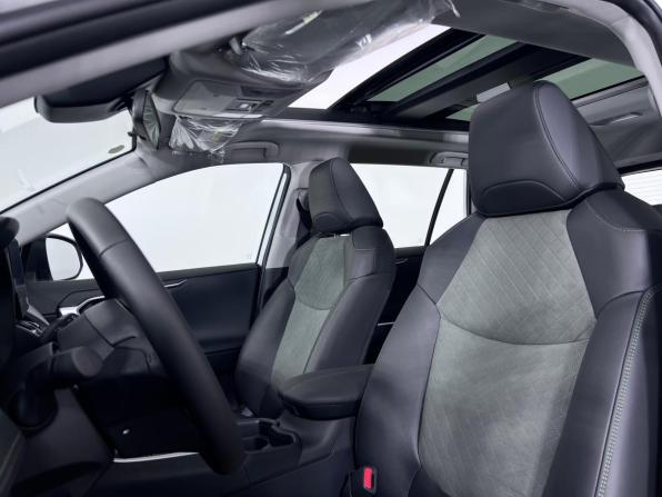 Toyota RAV4 V (XA50) с пробегом 2025 года, цена 4 099 000 рублей, 240 км, внедорожник, Автокод Объявления