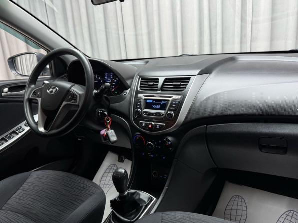 Hyundai Solaris I Рестайлинг с пробегом 2015 года, цена 879 000 рублей, 159816 км, хэтчбек, Автокод Объявления