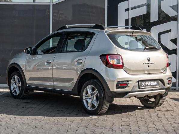 Renault Sandero II Рестайлинг с пробегом 2019 года, цена 1 000 000 рублей, 29735 км, хэтчбек, Автокод Объявления