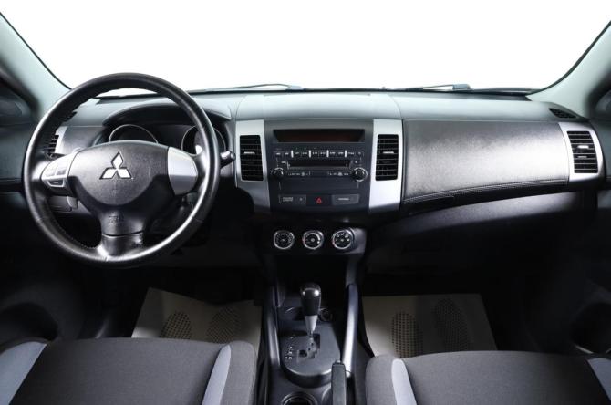 Mitsubishi Outlander II Рестайлинг с пробегом 2010 года, цена 1 539 000 рублей, 97500 км, внедорожник, Автокод Объявления