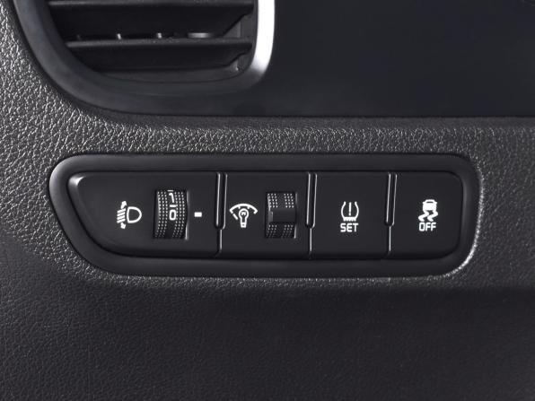 Kia Rio IV с пробегом 2018 года, цена 1 349 999 рублей, 85106 км, хэтчбек, Автокод Объявления