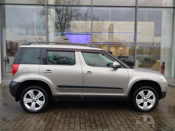 Skoda Yeti I с пробегом 2012 года, цена 798 000 рублей, 121520 км, внедорожник, Автокод Объявления