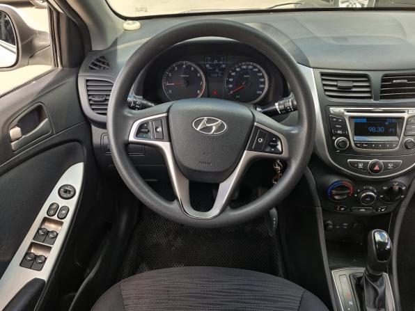 Hyundai Solaris I Рестайлинг с пробегом 2015 года, цена 1 068 000 рублей, 123079 км, седан, Автокод Объявления