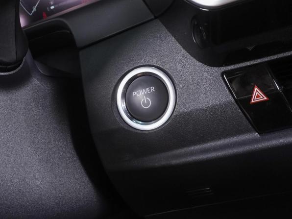 Toyota Camry IX (XV80) China Market с пробегом 2026 года, цена 4 420 000 рублей, 45 км, седан, Автокод Объявления