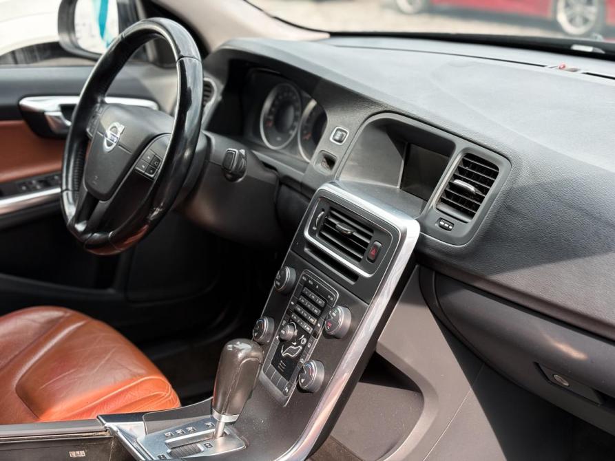 Volvo S60 II Череповец  - изображение 12