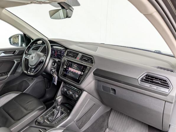 Volkswagen Tiguan II с пробегом 2018 года, цена 2 300 000 рублей, 102720 км, внедорожник, Автокод Объявления