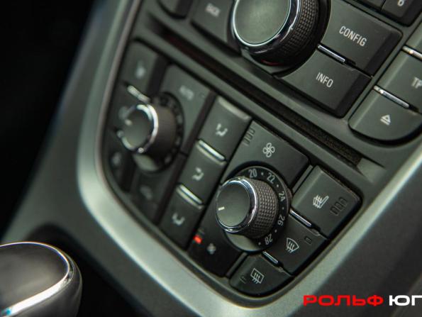 Opel Astra J Рестайлинг с пробегом 2014 года, цена 828 000 рублей, 175675 км, хэтчбек, Автокод Объявления