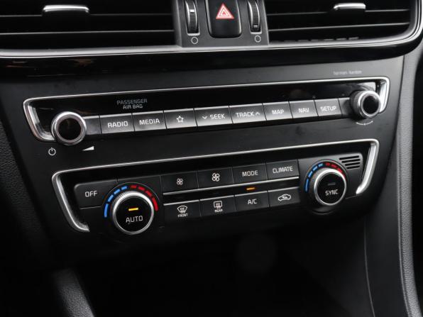 Kia Optima IV Рестайлинг с пробегом 2019 года, цена 1 950 000 рублей, 107500 км, седан, Автокод Объявления