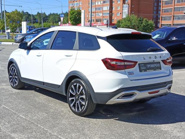 Lada (ВАЗ) Vesta I Рестайлинг (NG) с пробегом 2024 года, цена 1 390 000 рублей, 38779 км, седан, Автокод Объявления