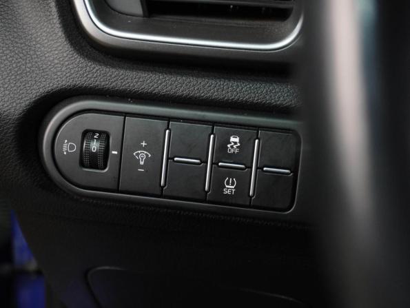 Kia Ceed III с пробегом 2021 года, цена 1 879 000 рублей, 107167 км, универсал, Автокод Объявления