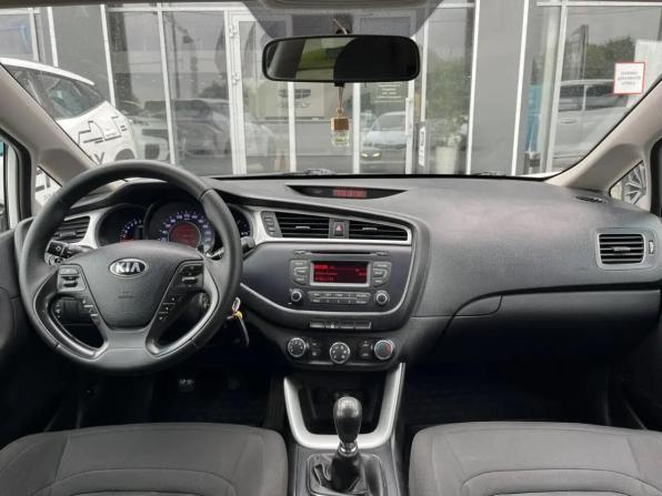 Kia Ceed II Рестайлинг с пробегом 2018 года, цена 1 030 000 рублей, 131647 км, хэтчбек, Автокод Объявления