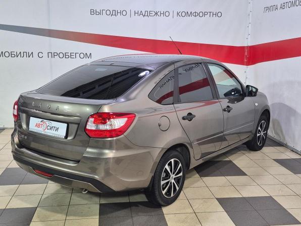 Lada (ВАЗ) Granta I Рестайлинг с пробегом 2020 года, цена 653 000 рублей, 109601 км, хэтчбек, Автокод Объявления