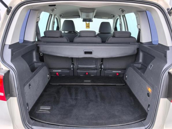 Volkswagen Touran I Рестайлинг 2 с пробегом 2010 года, цена 800 000 рублей, 158000 км, компактвэн, Автокод Объявления