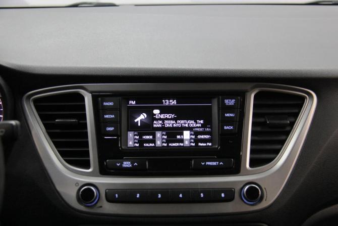 Hyundai Solaris II с пробегом 2019 года, цена 1 271 000 рублей, 157704 км, седан, Автокод Объявления