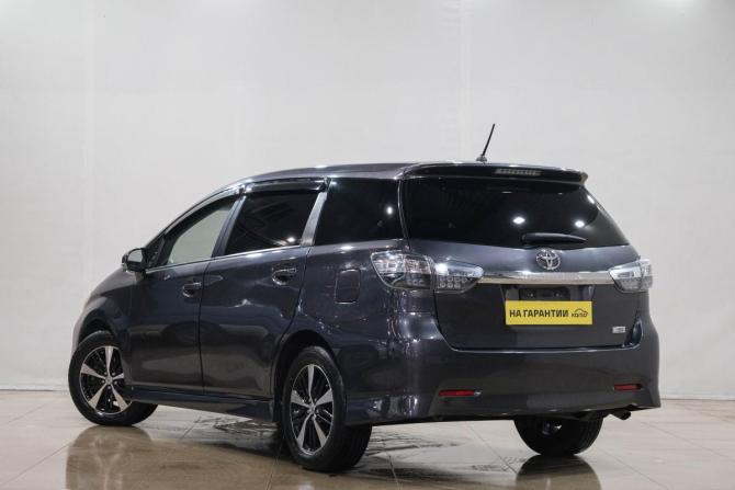 Toyota Wish II Рестайлинг с пробегом 2014 года, цена 1 699 000 рублей, 84000 км, минивэн, Автокод Объявления