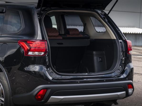 Mitsubishi Outlander III Рестайлинг 3 с пробегом 2018 года, цена 1 940 000 рублей, 109188 км, внедорожник, Автокод Объявления