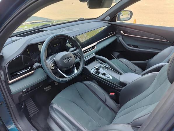 Geely Monjaro I с пробегом 2023 года, цена 3 299 000 рублей, 53222 км, внедорожник, Автокод Объявления