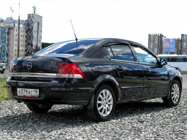 Opel Astra H Рестайлинг с пробегом 2013 года, цена 659 000 рублей, 253000 км, седан, Автокод Объявления
