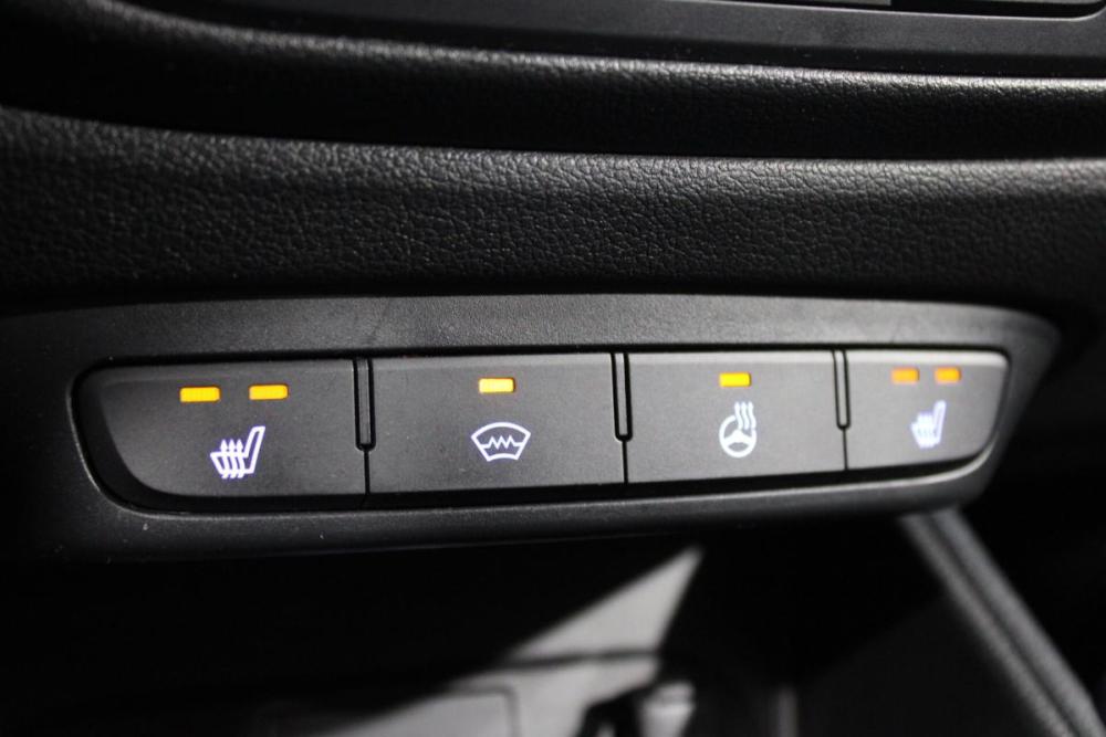 Hyundai Solaris II Санкт-Петербург  - изображение 25