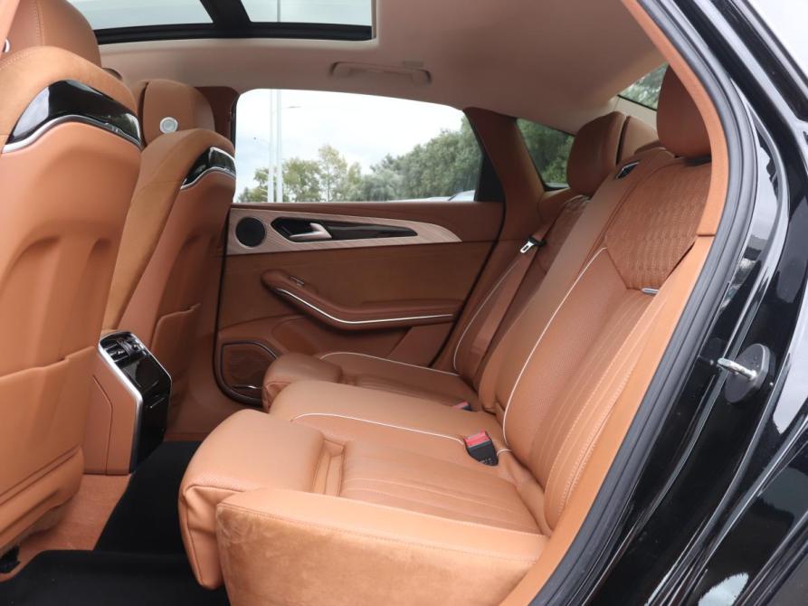 Hongqi H9 I Москва  - изображение 10