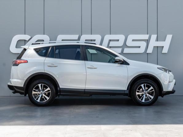 Toyota RAV4 IV (XA40) Рестайлинг с пробегом 2015 года, цена 2 320 000 рублей, 91789 км, внедорожник, Автокод Объявления