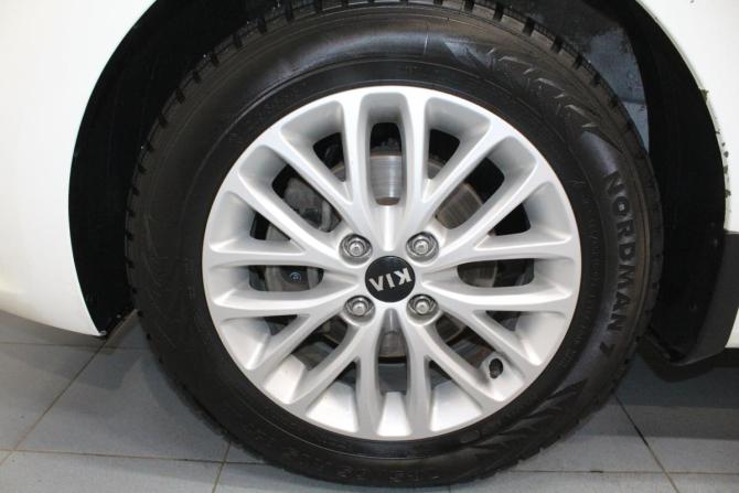Kia Rio IV с пробегом 2017 года, цена 929 000 рублей, 112944 км, седан, Автокод Объявления