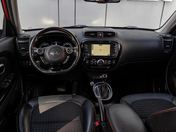 Kia Soul II Рестайлинг с пробегом 2017 года, цена 1 690 000 рублей, 45402 км, хэтчбек, Автокод Объявления