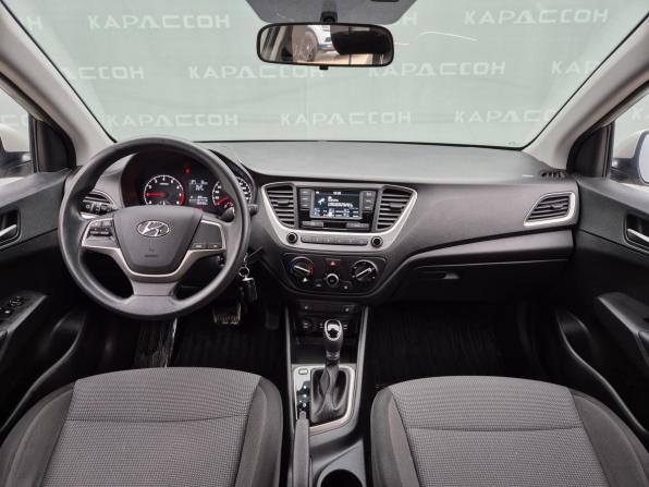 Hyundai Solaris II с пробегом 2018 года, цена 1 150 000 рублей, 209763 км, седан, Автокод Объявления