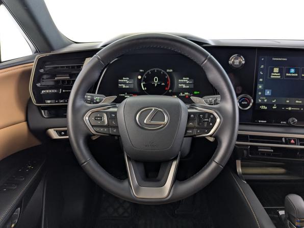 Lexus RX V с пробегом 2025 года, цена 7 510 000 рублей, 14995 км, внедорожник, Автокод Объявления