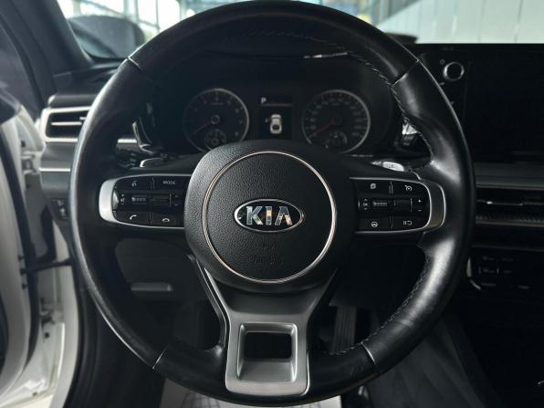 Kia K5 III с пробегом 2021 года, цена 2 340 000 рублей, 77103 км, седан, Автокод Объявления