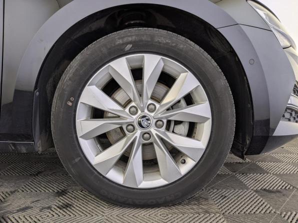 Skoda Superb III Рестайлинг с пробегом 2020 года, цена 2 449 000 рублей, 97758 км, лифтбек, Автокод Объявления
