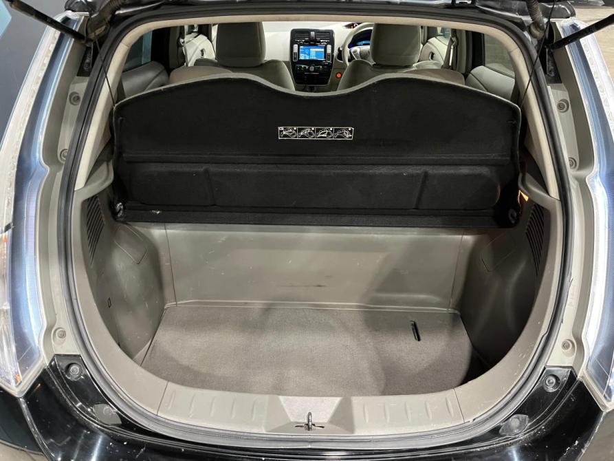 Nissan Leaf I (ZE0/AZE0) Пермь  - изображение 9